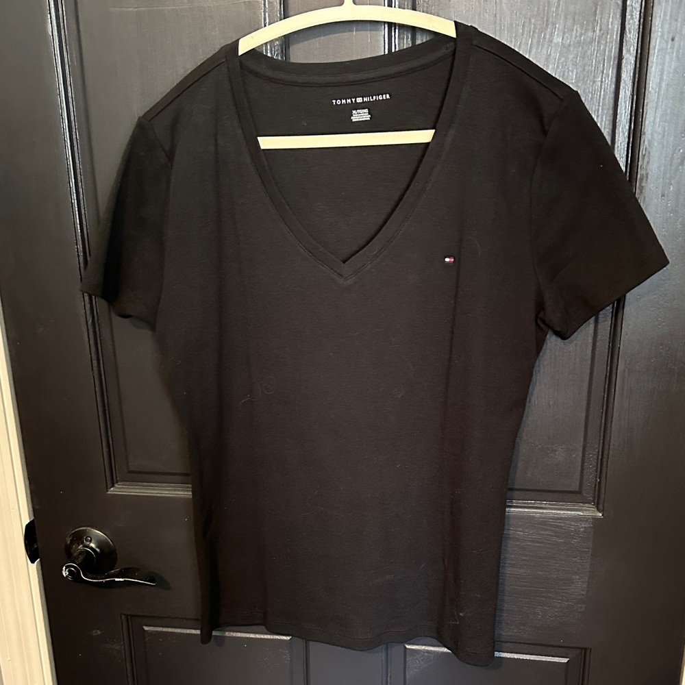 Tommy Hilfiger Women's Black Short Sleeve Tee